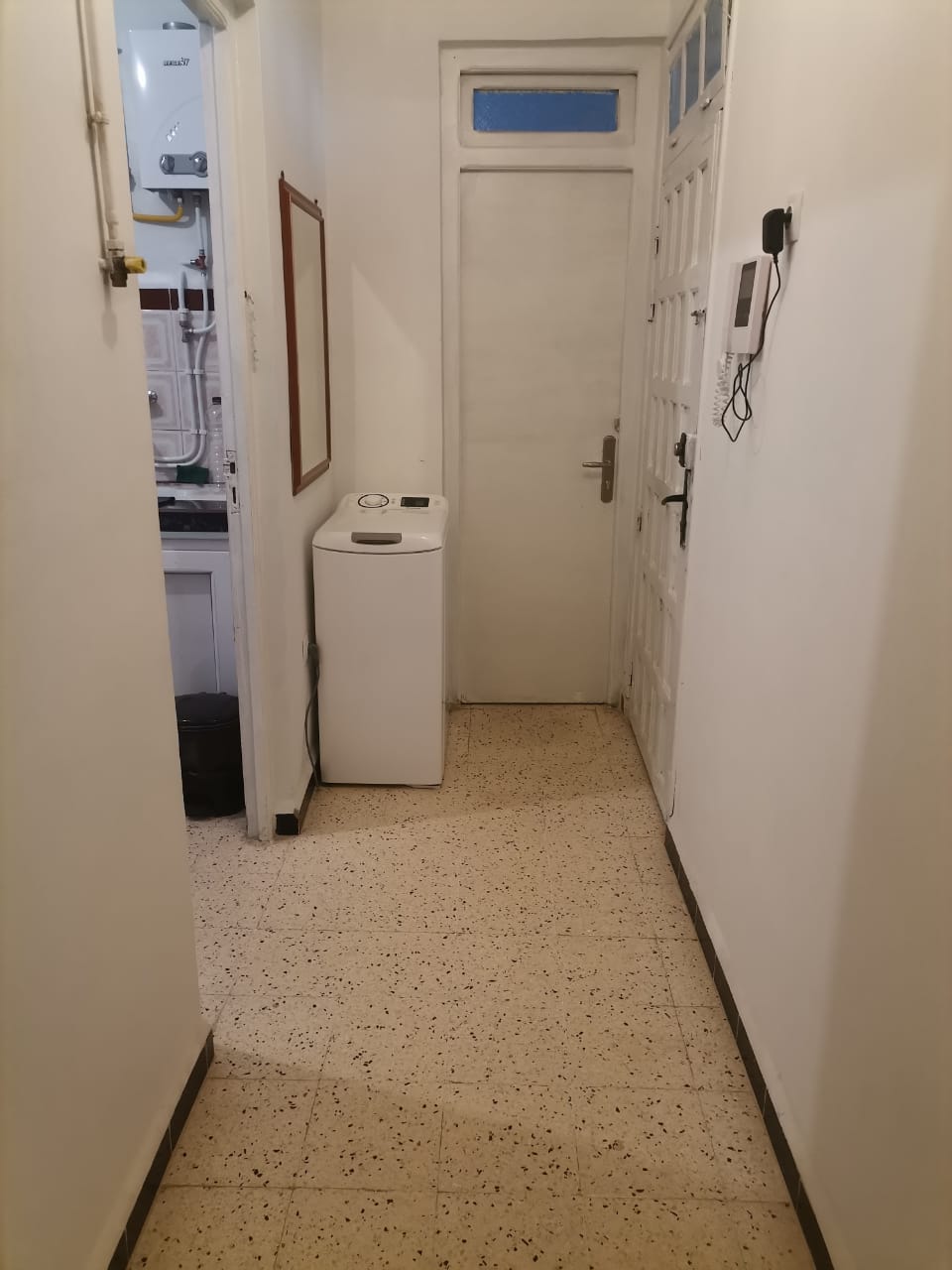 Entrée et lave-linge